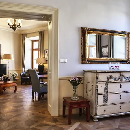 Boutique Nautilus Hotel 4*