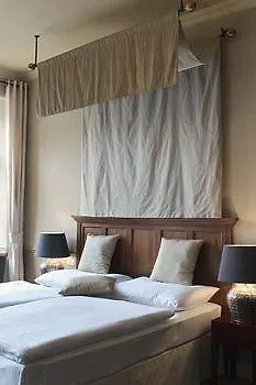 Boutique Nautilus 4* Tábor